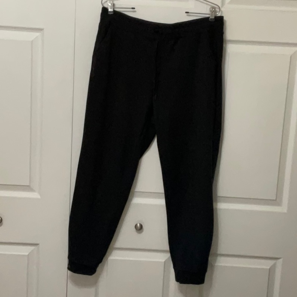32 Degree Heat Joggers, Size Large, Black, Elastic waist with drawstring